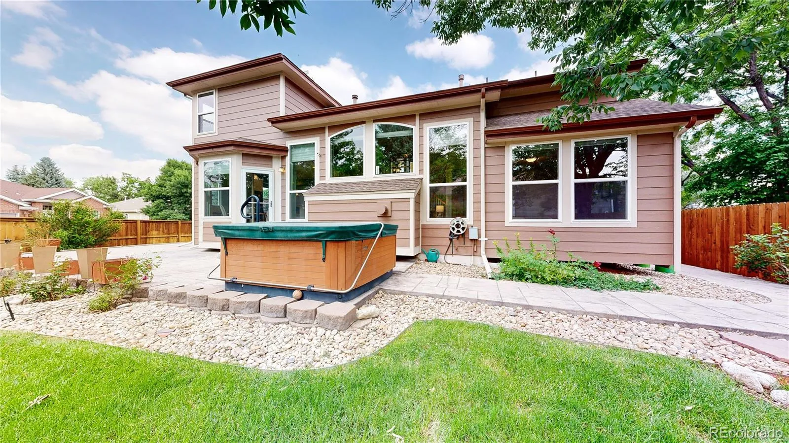 Lafayette, Colorado 80026, United States, 4 Bedrooms Bedrooms, ,3 BathroomsBathrooms,Residential,Active,163510