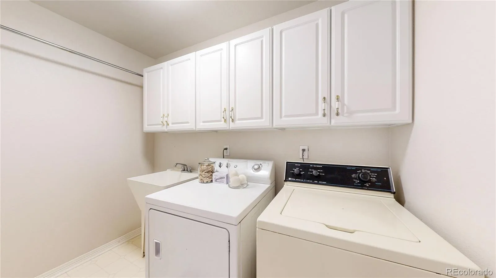 Lafayette, Colorado 80026, United States, 4 Bedrooms Bedrooms, ,3 BathroomsBathrooms,Residential,Active,163510