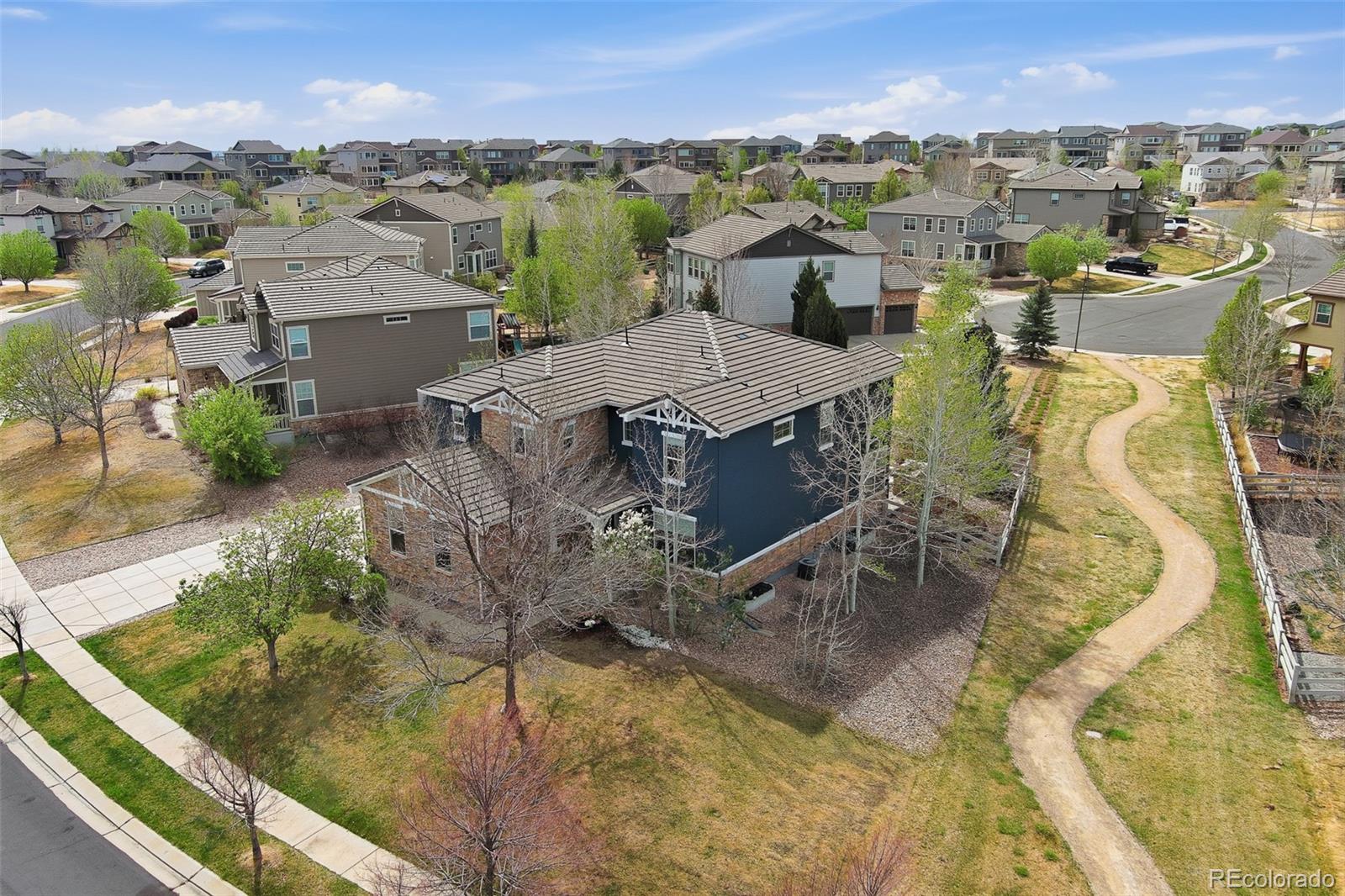 2662 Gray Wolf Loop