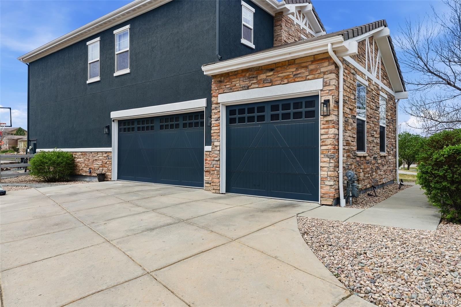 2662 Gray Wolf Loop