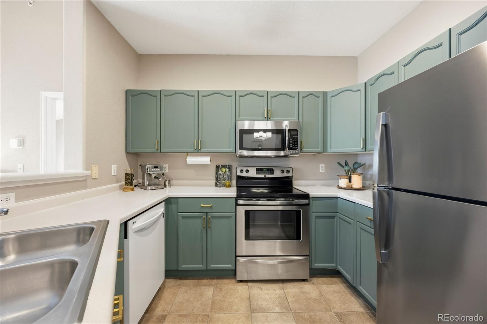 7474 S Alkire Street 301