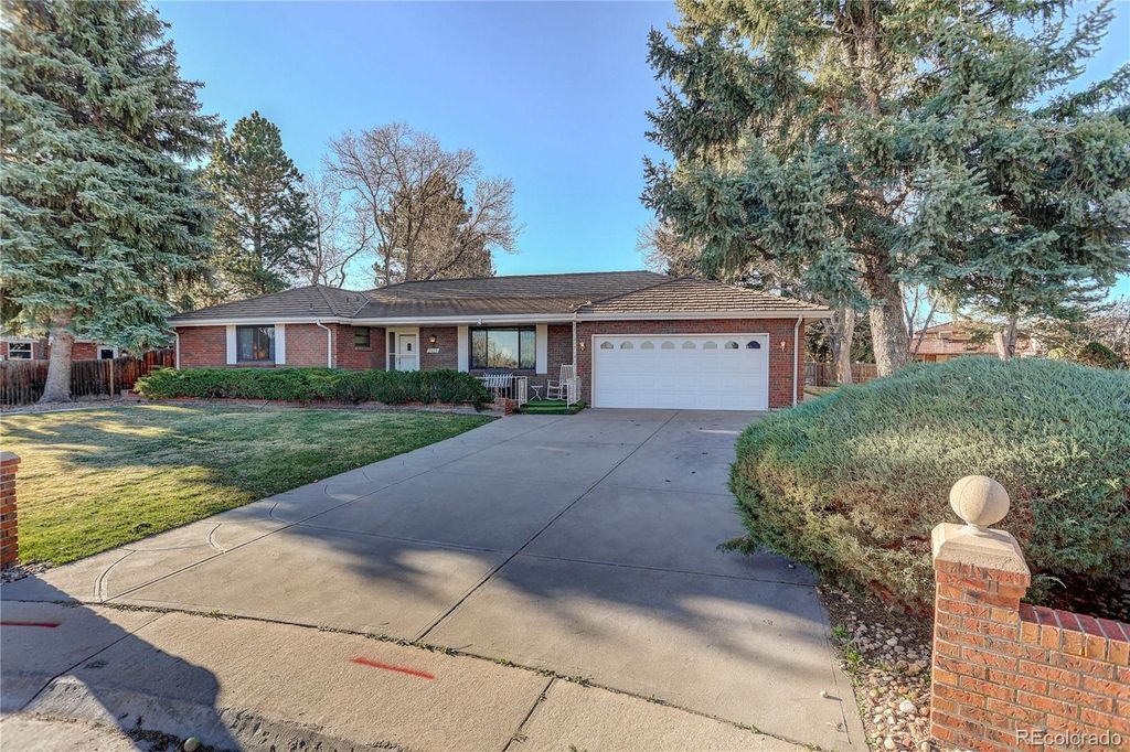 Photo of 2625 Vivian Street, Lakewood, CO 80215 (MLS # 1745706)