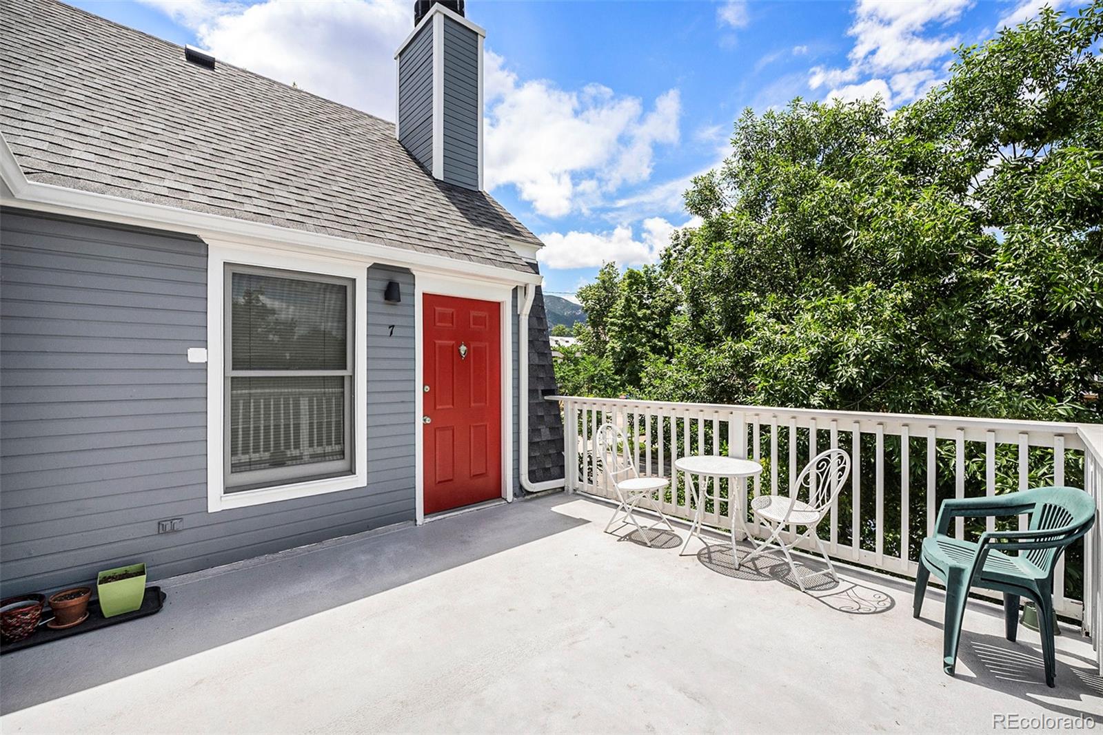 2205 Arapahoe Avenue 8