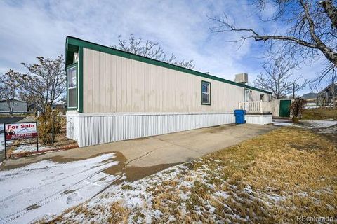 Manufactured Home in Thornton CO 2100 100th Avenue 1.jpg