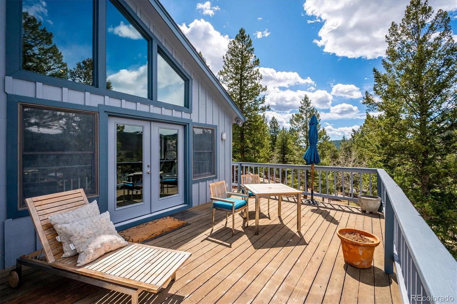 Evergreen, Colorado 80439, United States, 6 Bedrooms Bedrooms, ,5 BathroomsBathrooms,Residential,Pending,115174