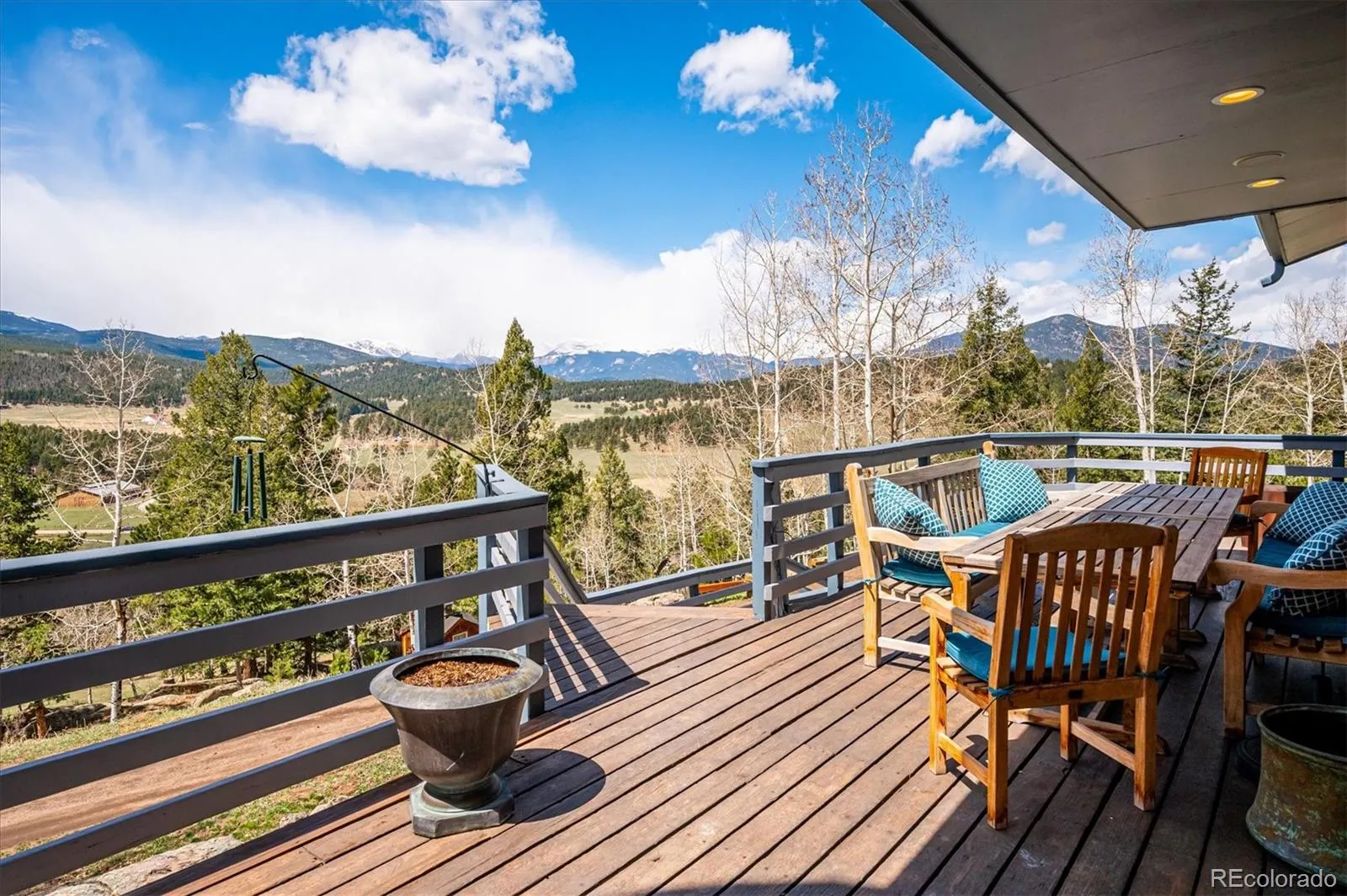 Evergreen, Colorado 80439, United States, 6 Bedrooms Bedrooms, ,5 BathroomsBathrooms,Residential,Pending,115174