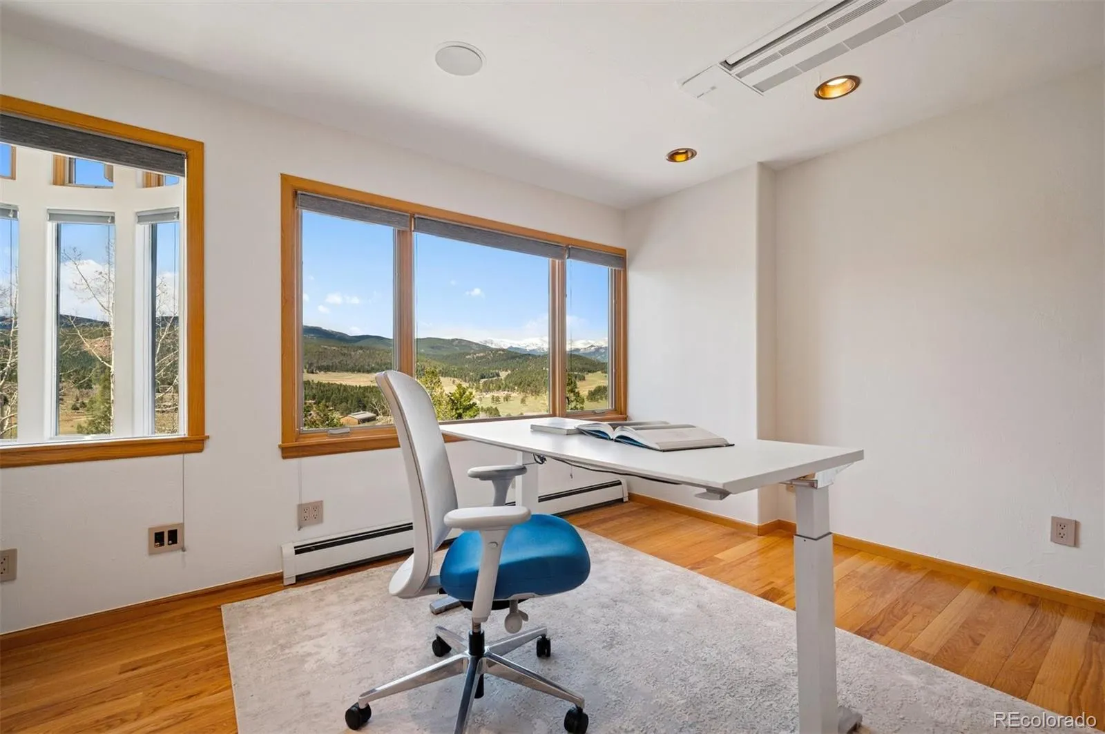 Evergreen, Colorado 80439, United States, 6 Bedrooms Bedrooms, ,5 BathroomsBathrooms,Residential,Pending,115174