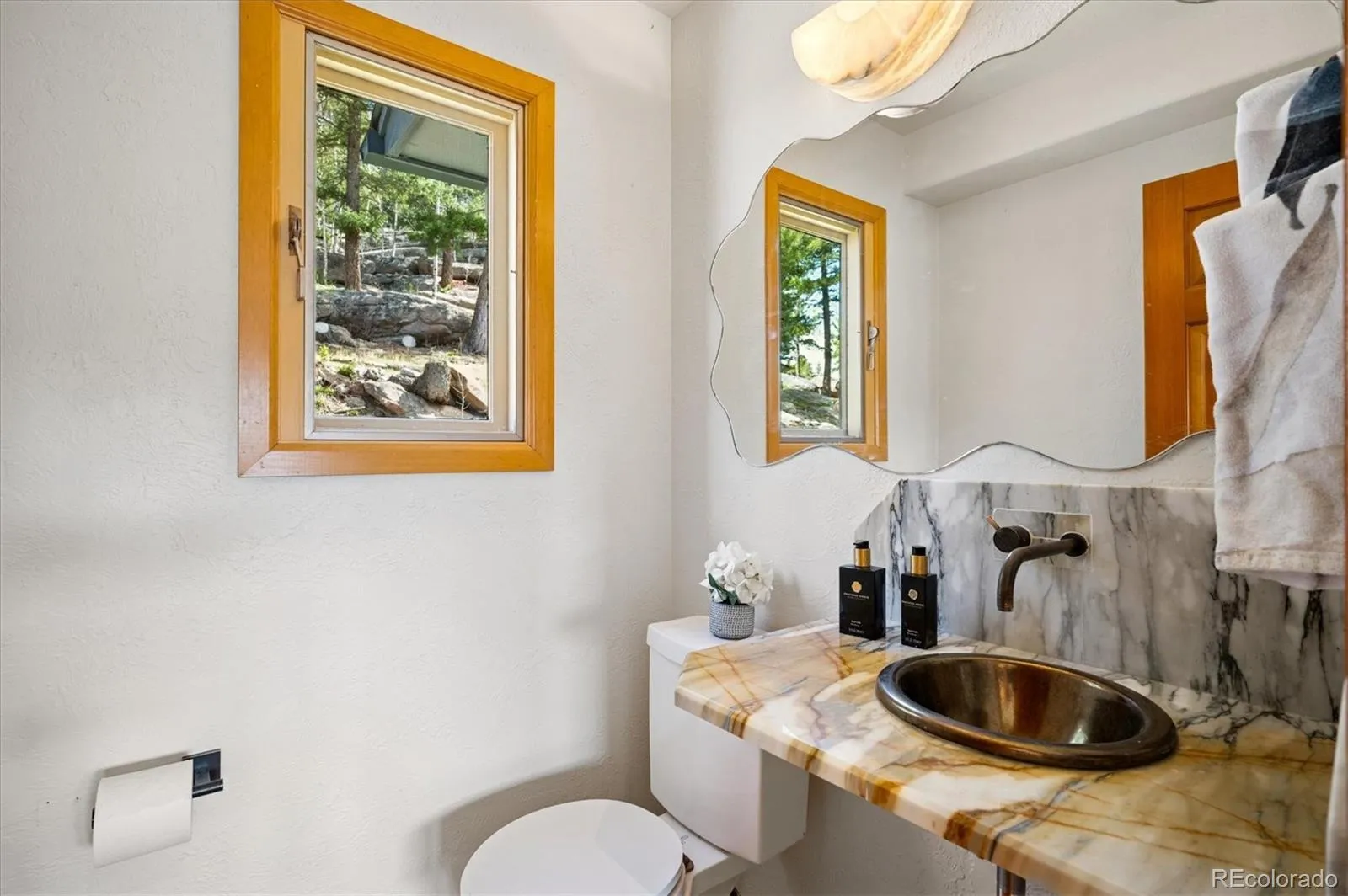 Evergreen, Colorado 80439, United States, 6 Bedrooms Bedrooms, ,5 BathroomsBathrooms,Residential,Pending,115174