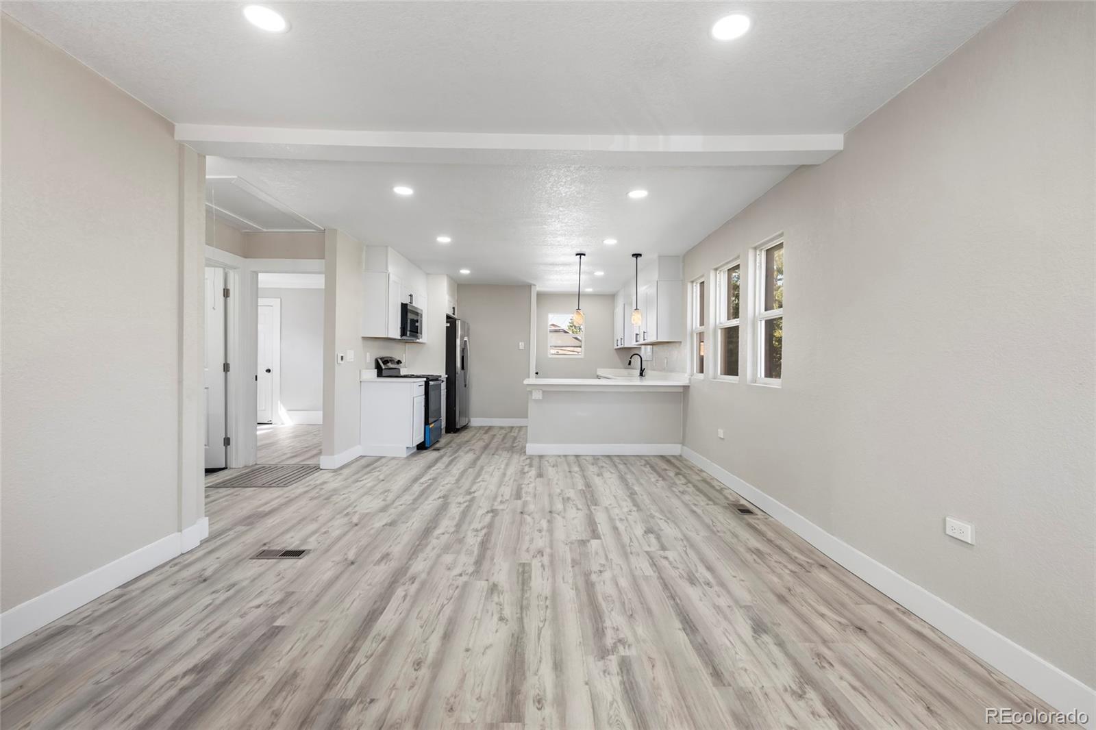 4751 Vine Street, Denver, CO, 80216 3 4751 Vine Street