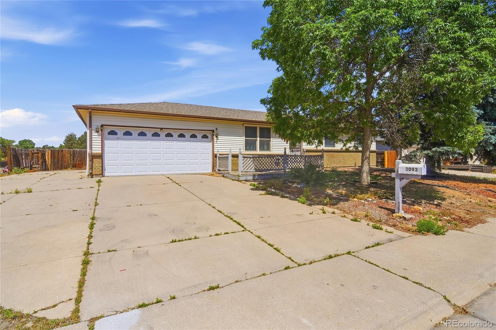 3093 S Olathe Way