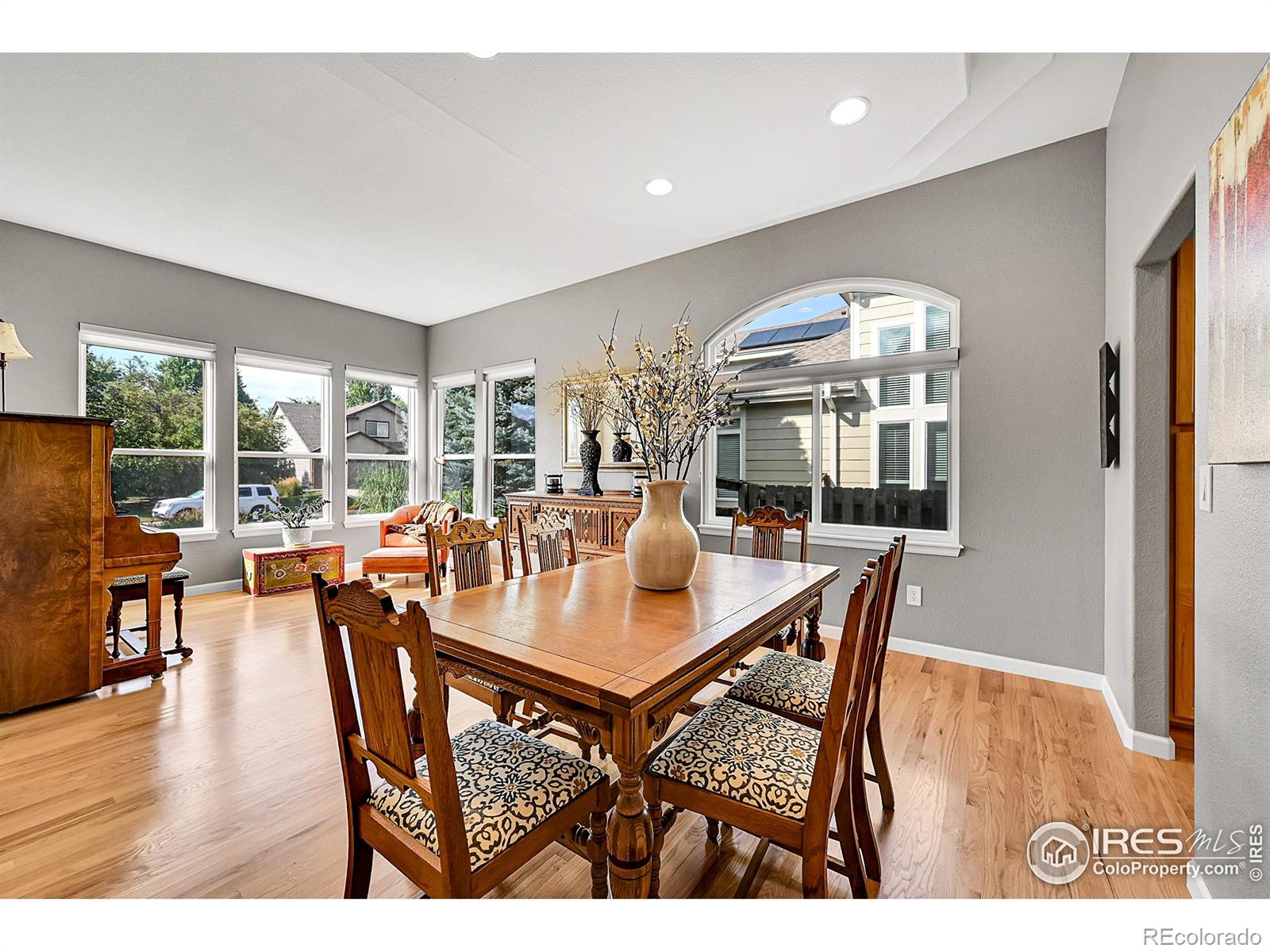 2862 Falcon Point