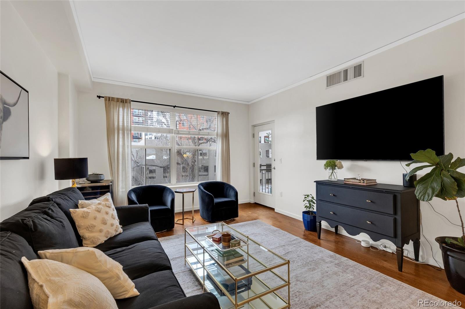 1975 N Grant Street 325