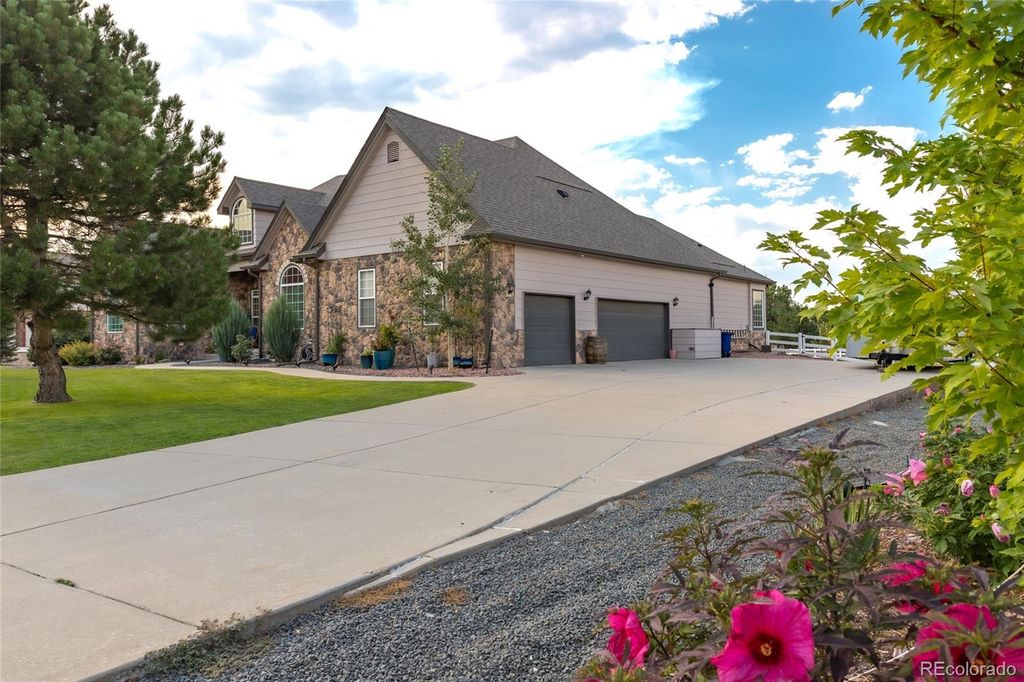 Photo of 3080 S Buttercup Circle, Erie, CO 80516 (MLS # 7245503)