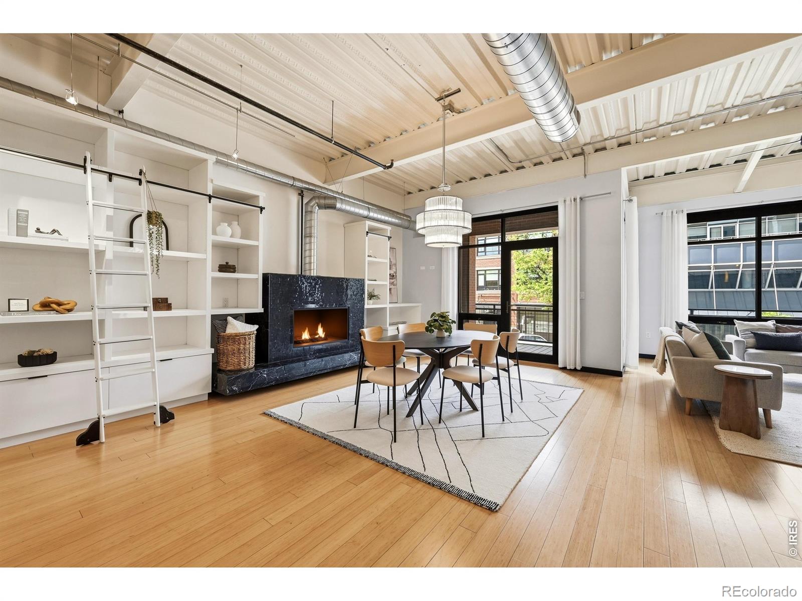 1360 Walnut Street #202