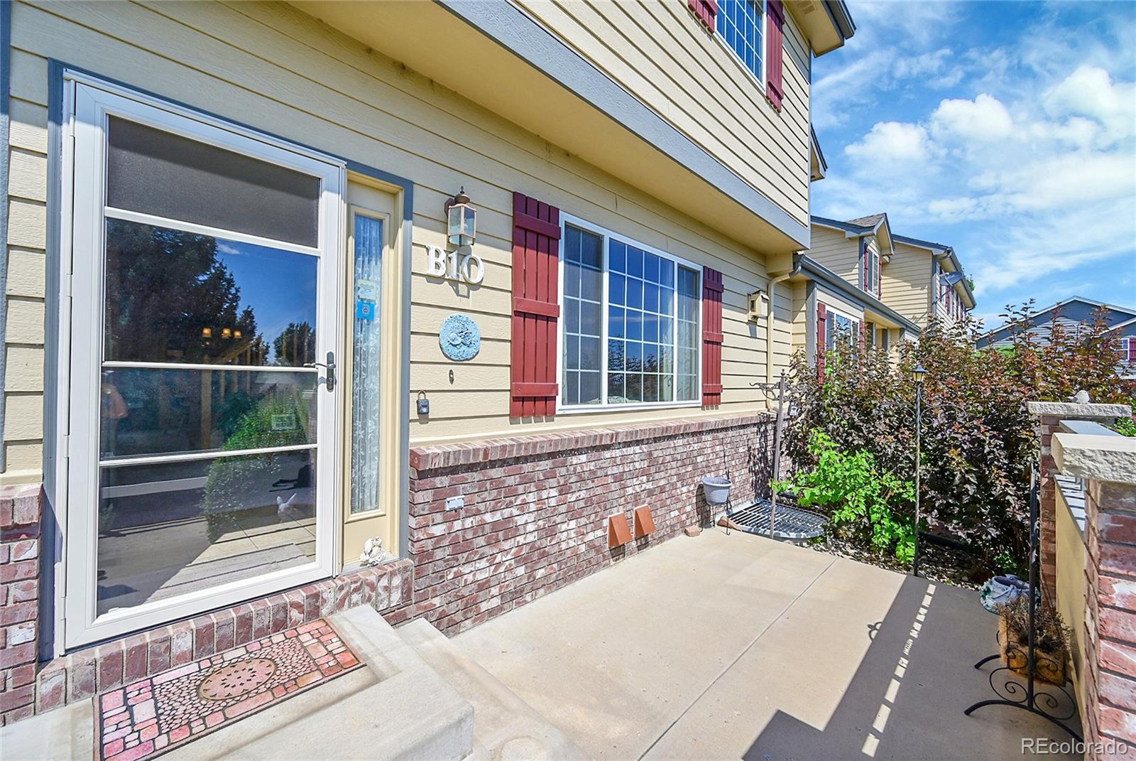 320 Strasburg Drive B10