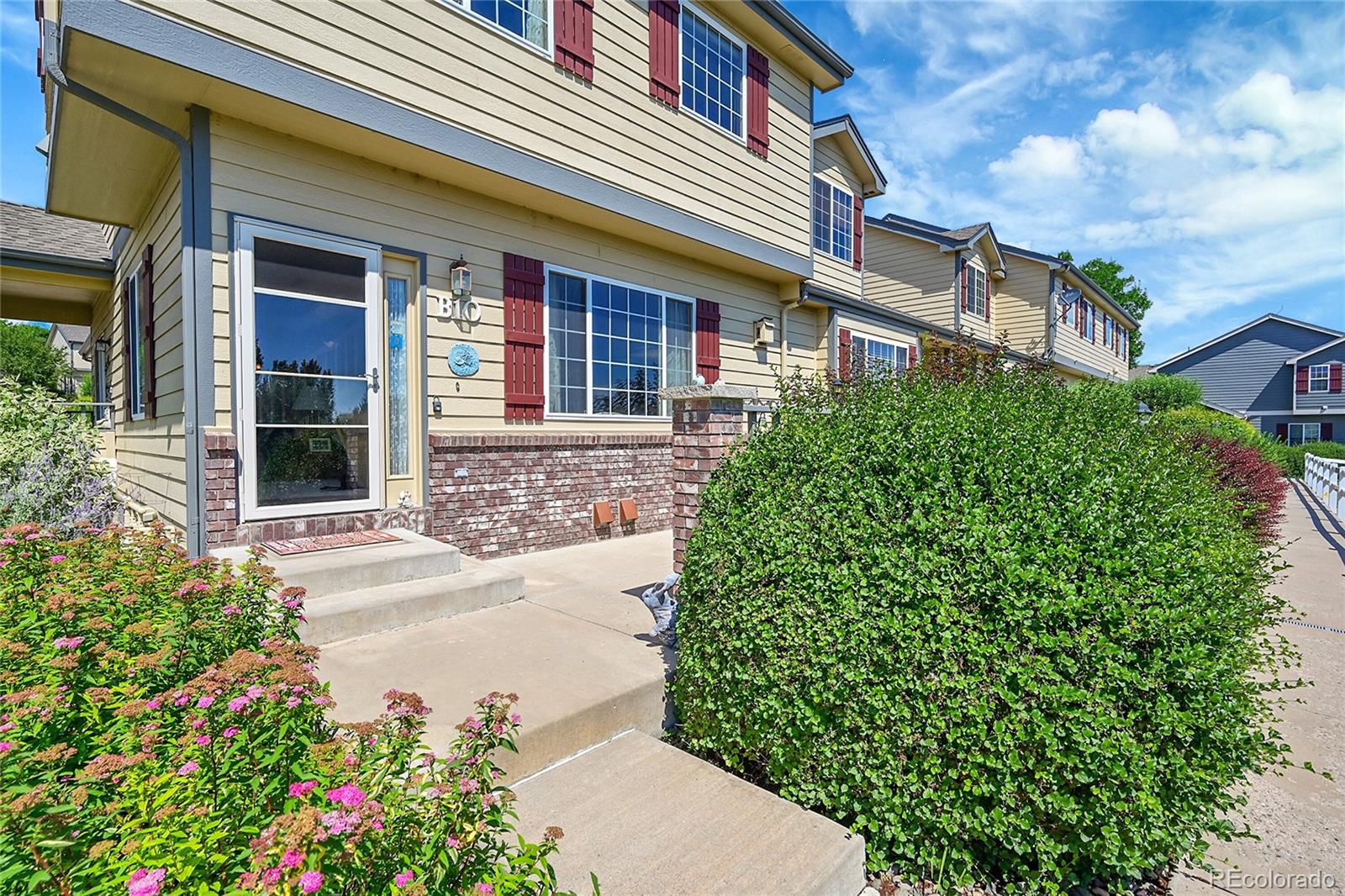 320 Strasburg Drive B10