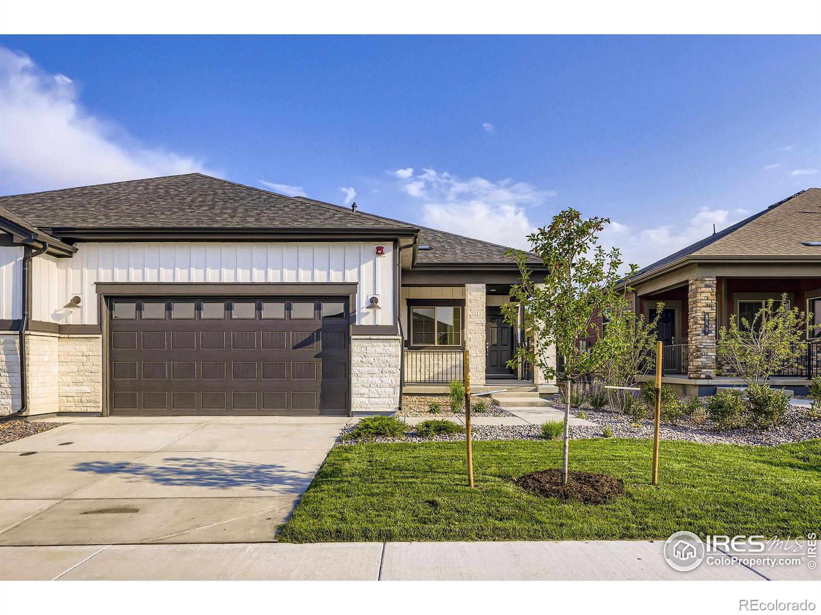 834 W 128th Place
