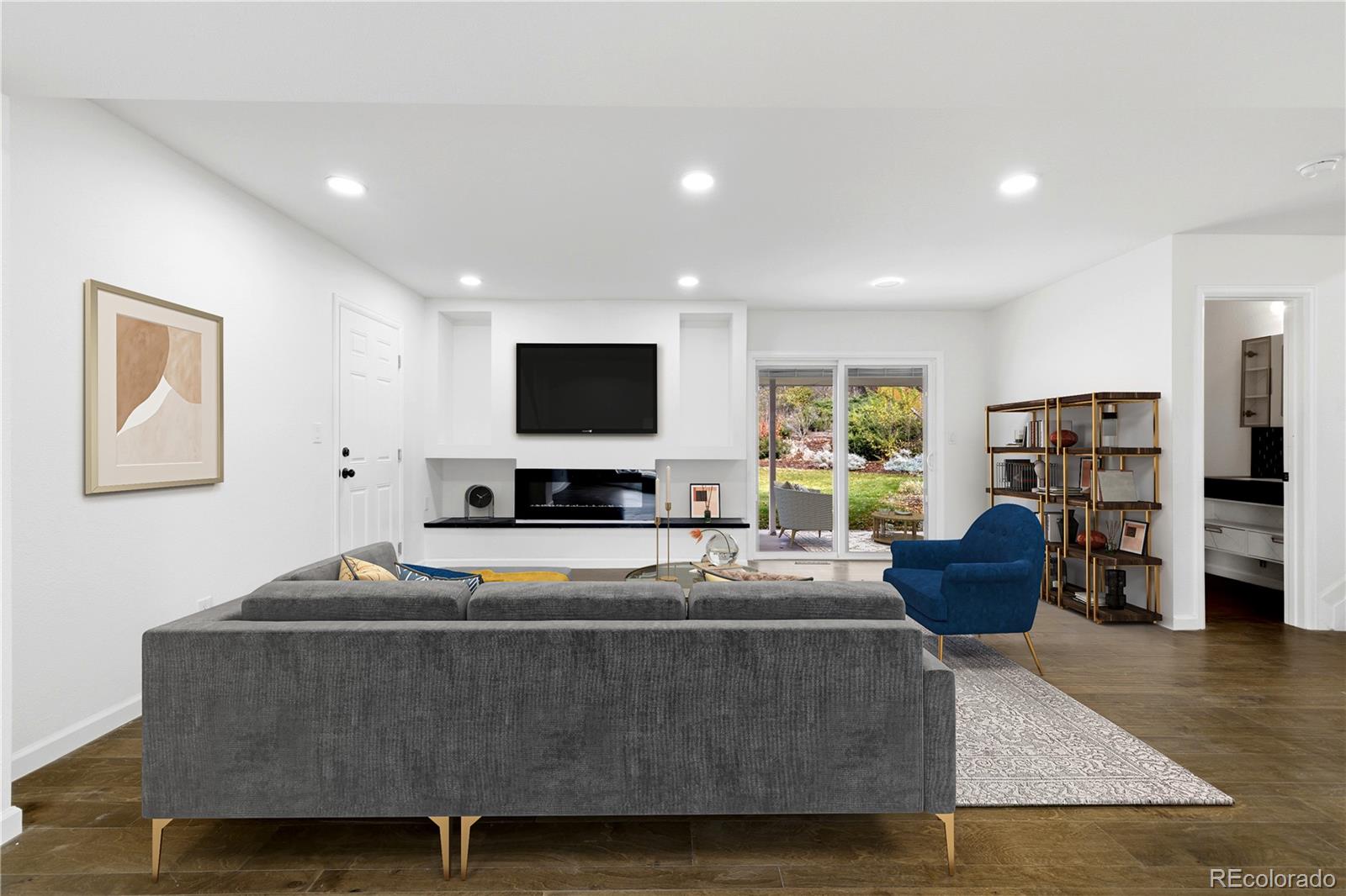 7165 S Oneida Circle