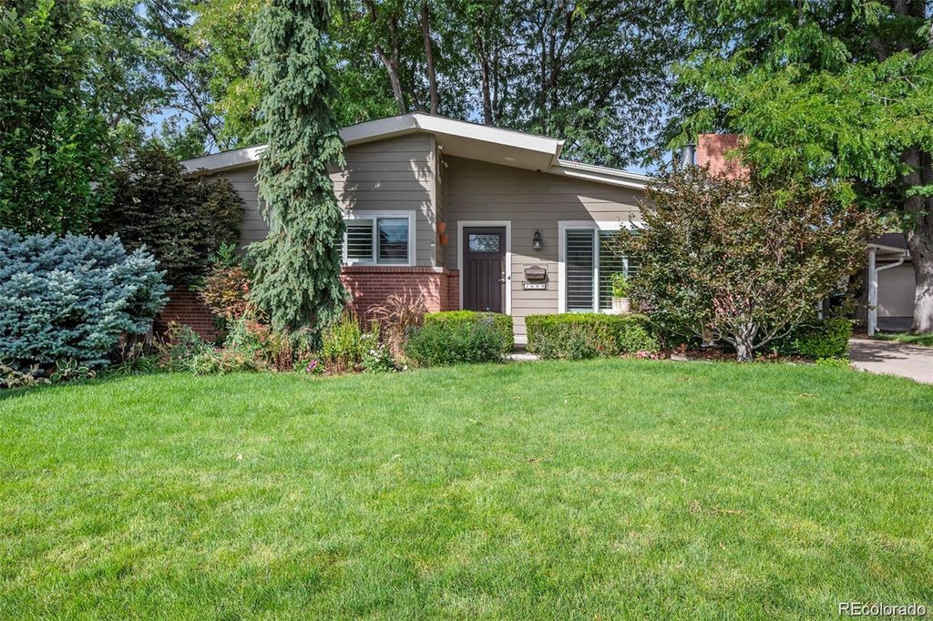 Photo of 2609 S Dahlia Street, Denver, CO 80222 (MLS # 3643828)