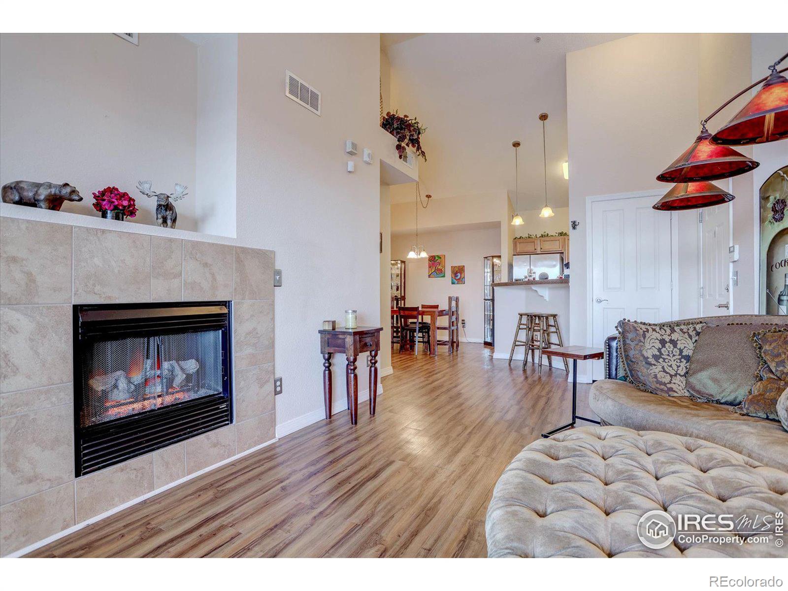 804 Summer Hawk Drive 1303, Longmont, CO, 80504 3 804 Summer Hawk Drive 1303