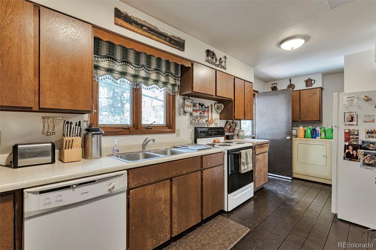 1525 Vigilante Avenue, Bailey, CO, 80421 2 1525 Vigilante Avenue
