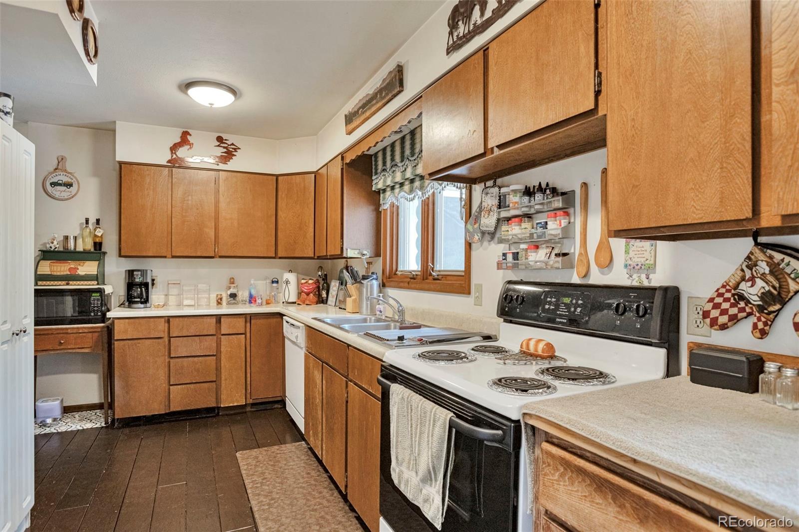 1525 Vigilante Avenue, Bailey, CO, 80421 3 1525 Vigilante Avenue