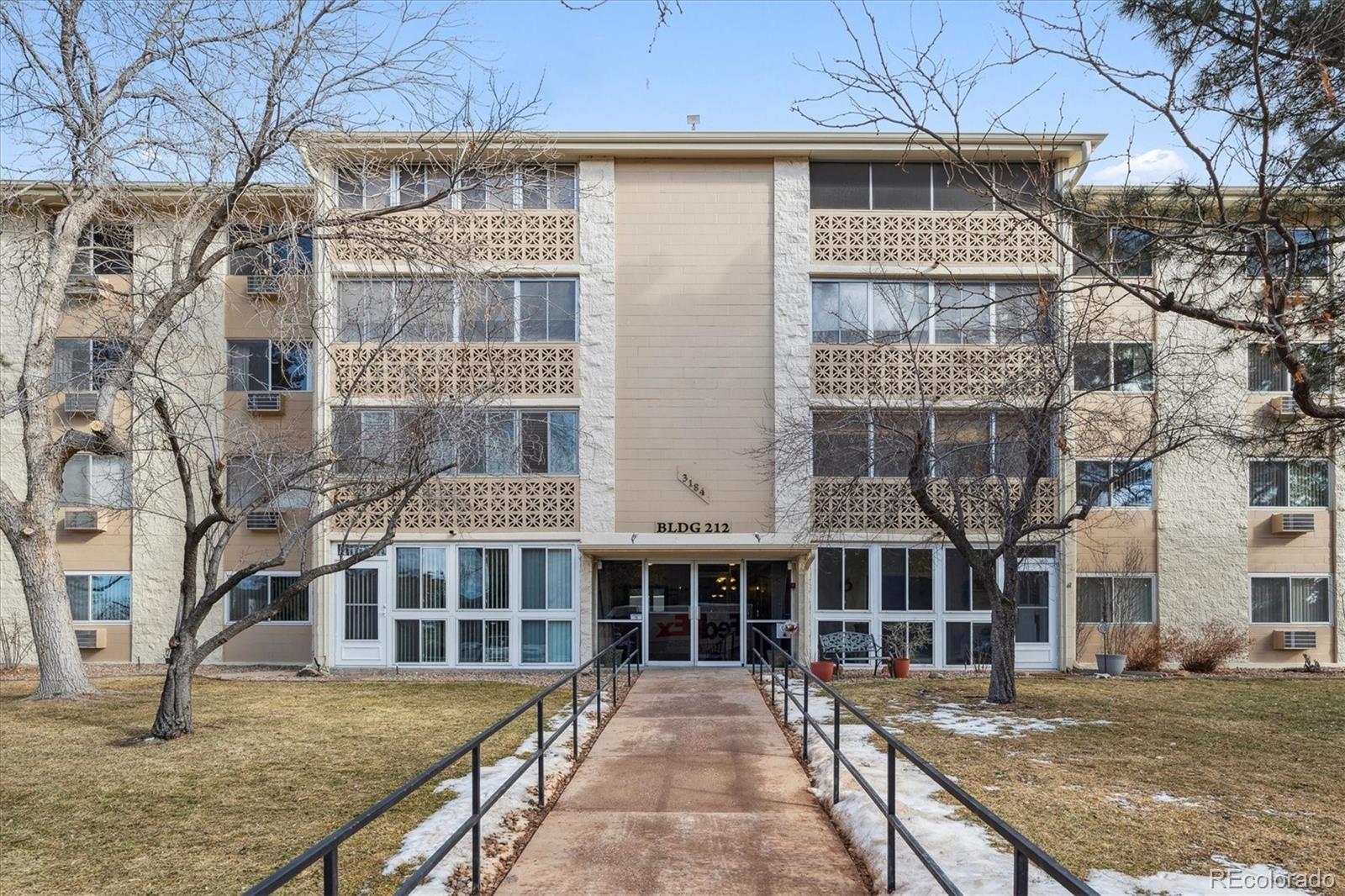 3184 S Heather Gardens Way 403