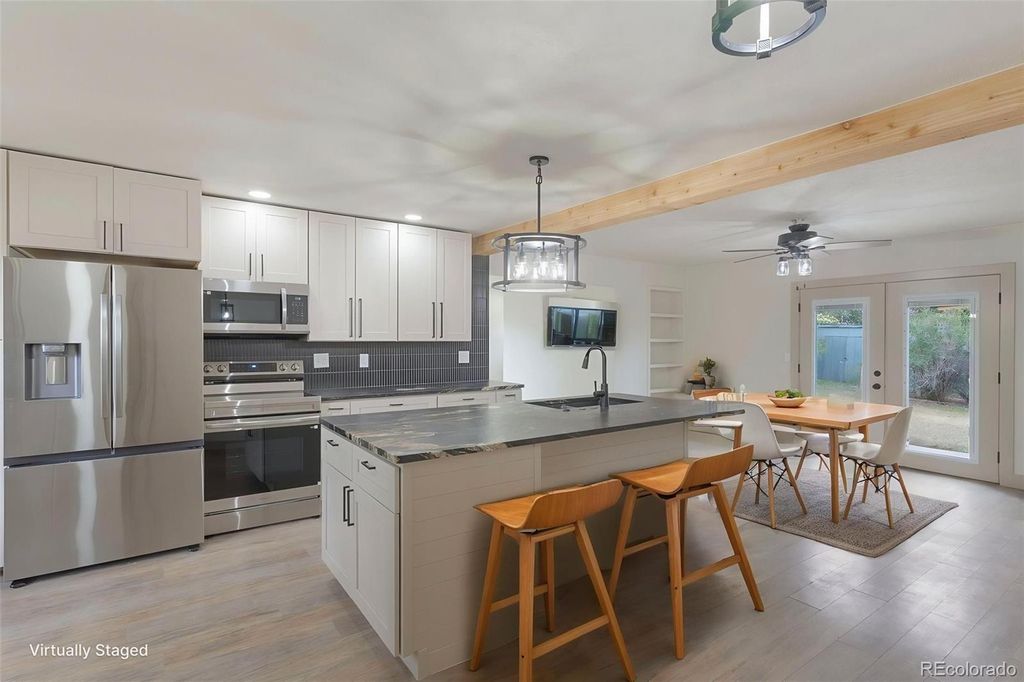 Photo of 905 S Vance Street, Lakewood, CO 80226 (MLS # 7376318)