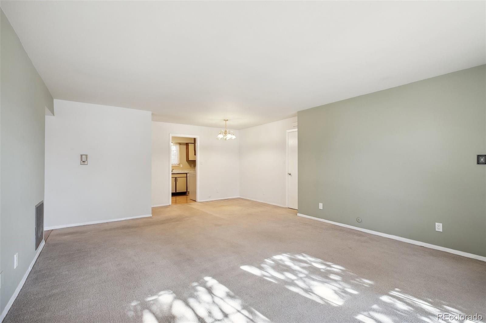 2902 Airport Road 207, Colorado Springs, CO, 80910 3 2902 Airport Road 207