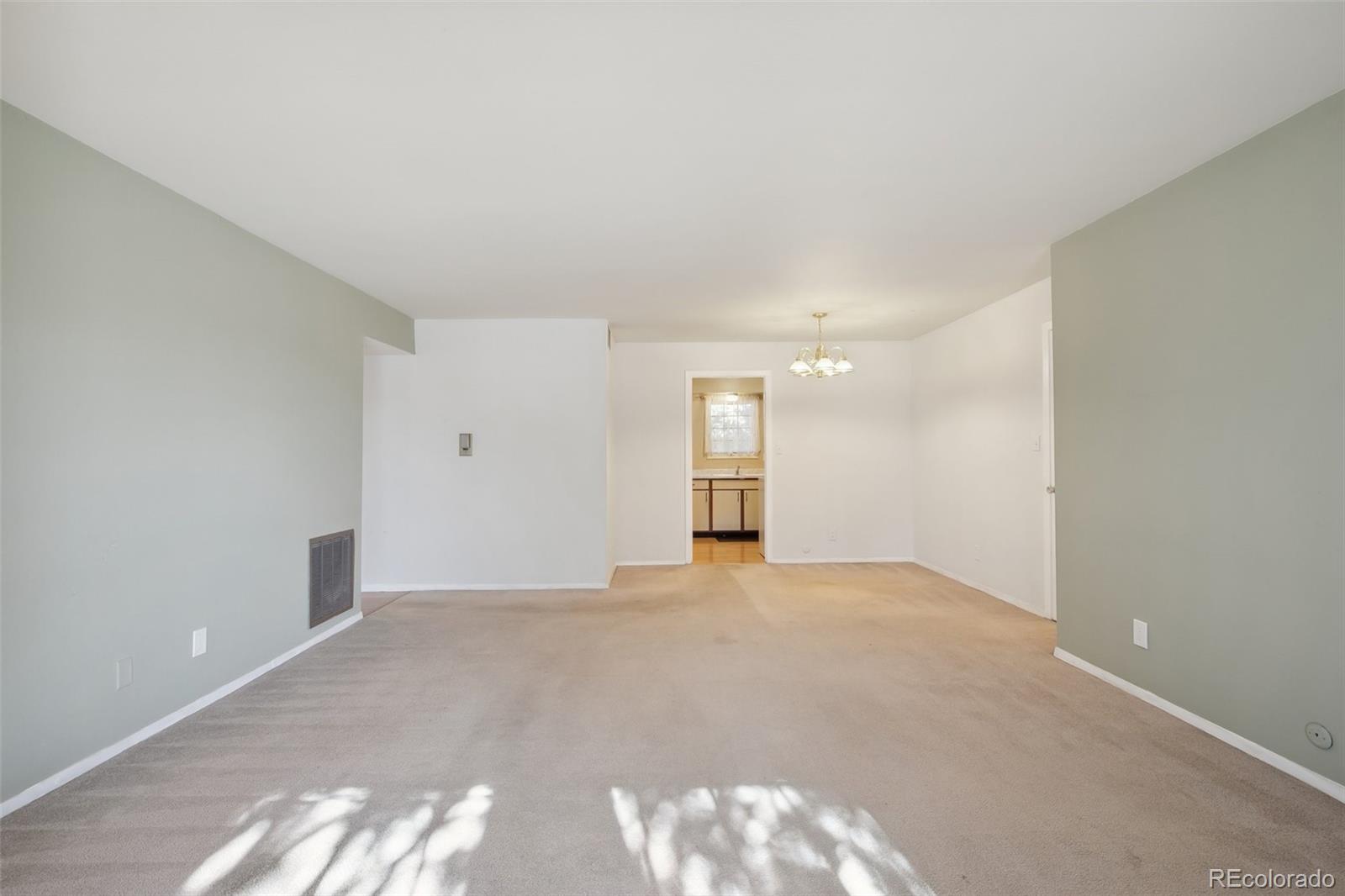 2902 Airport Road 207, Colorado Springs, CO, 80910 2 2902 Airport Road 207