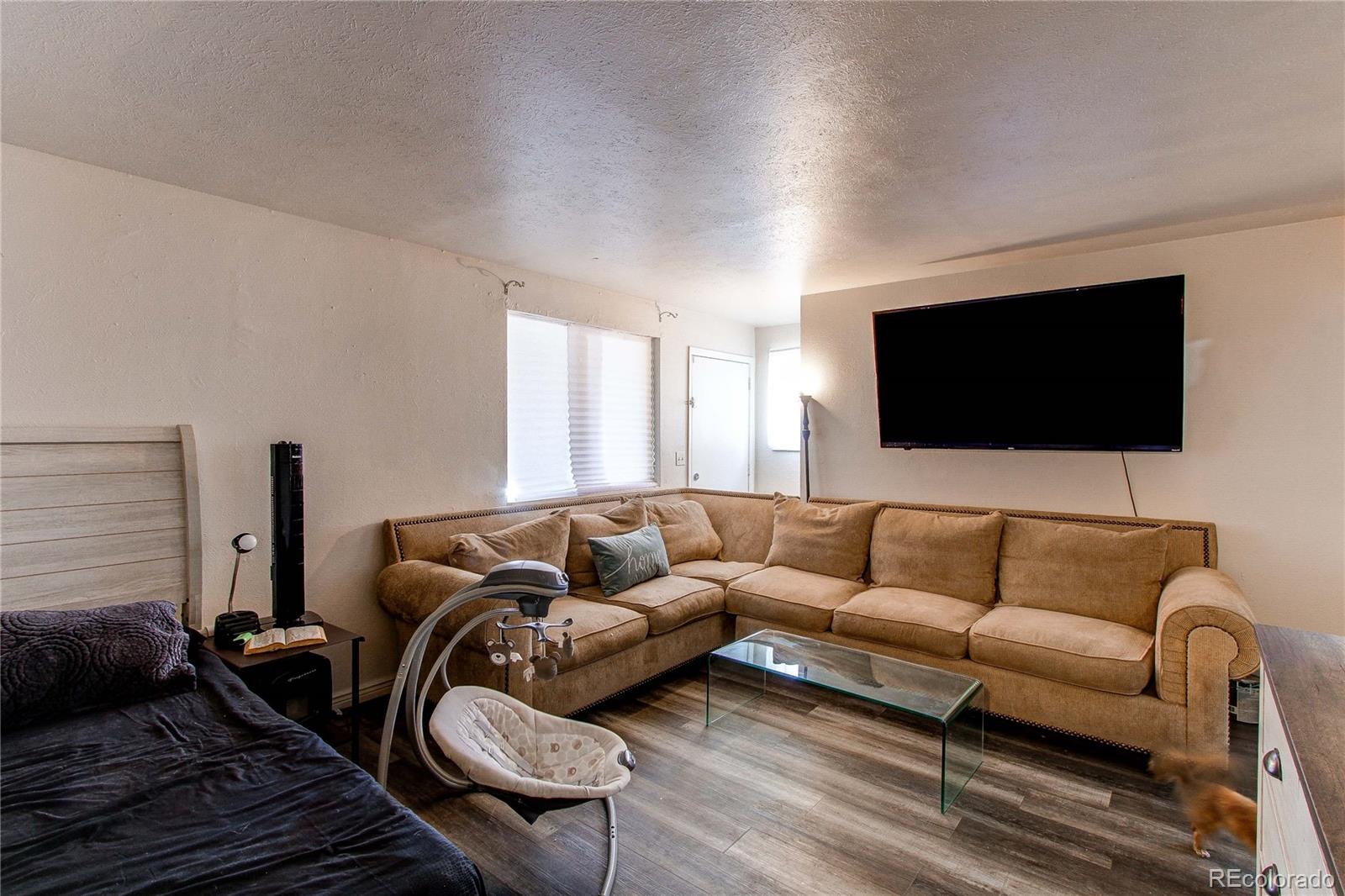 2350 S Linden Court