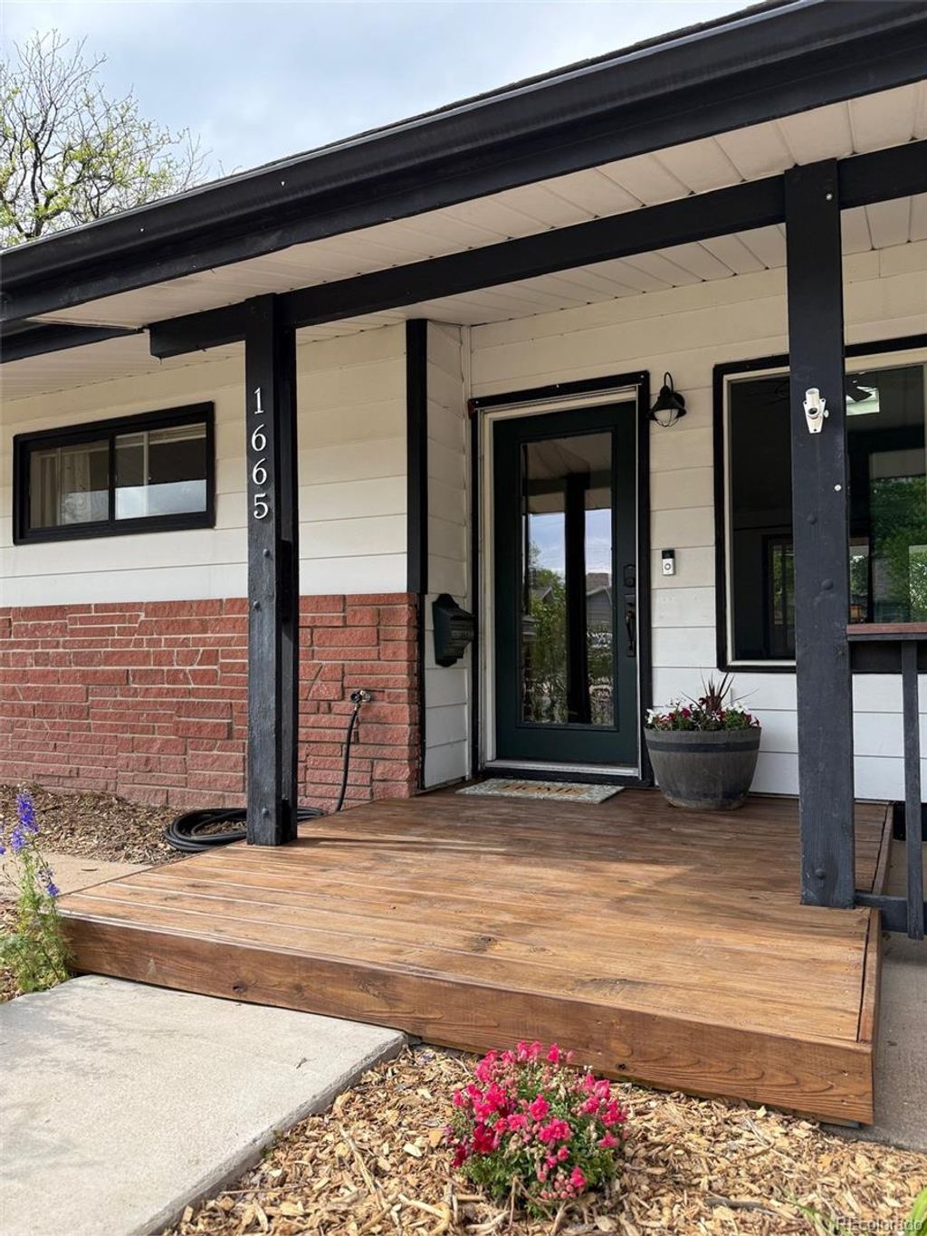 Photo of 1665 W Progress Avenue, Littleton, CO 80120 (MLS # 9620092)