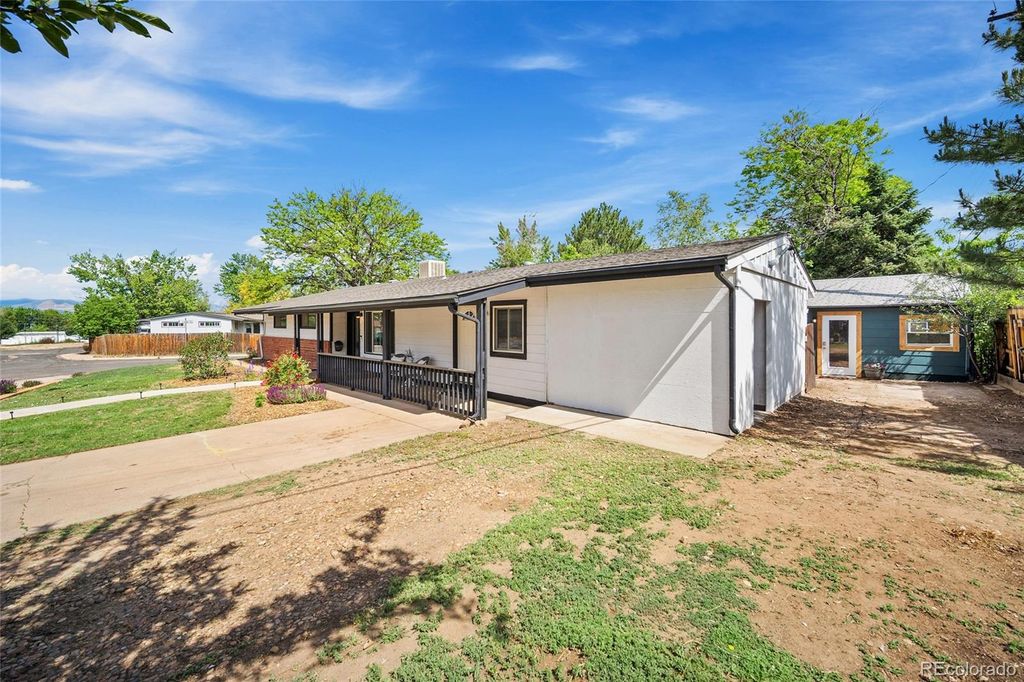 Photo of 1665 W Progress Avenue, Littleton, CO 80120 (MLS # 9620092)