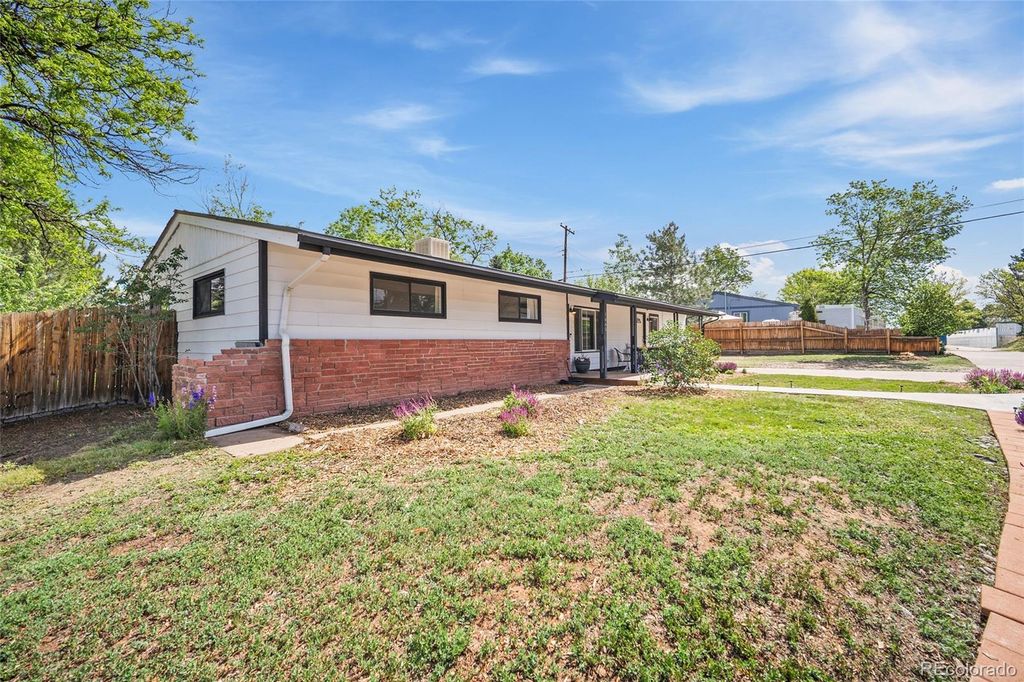 Photo of 1665 W Progress Avenue, Littleton, CO 80120 (MLS # 9620092)