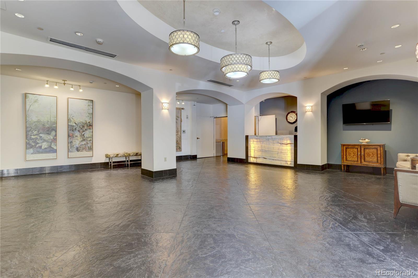 975 N Lincoln Street 9I