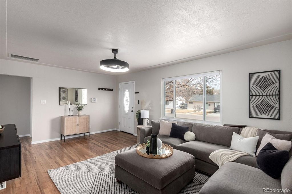 Photo of 463 S Xavier Street, Denver, CO 80219 (MLS # 4505572)