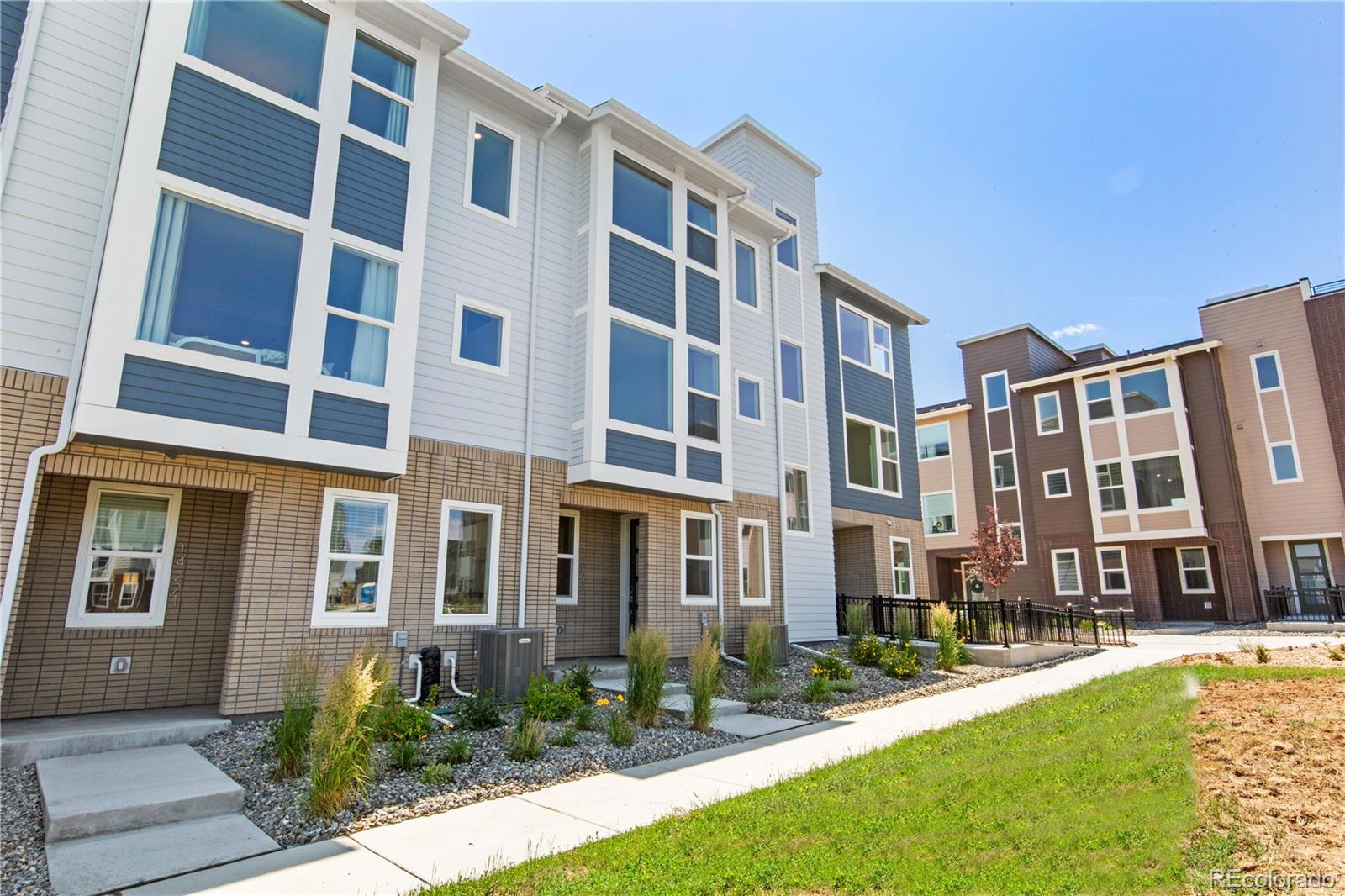 14223 Currant Street