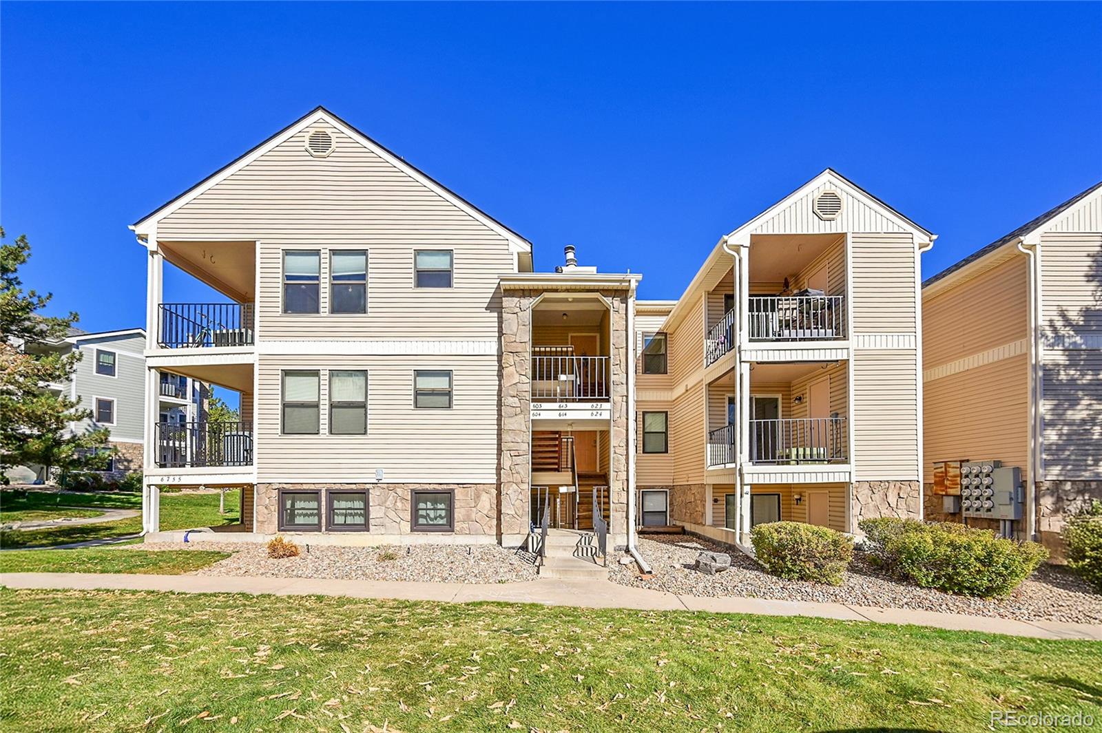 6755 S Field Street 623