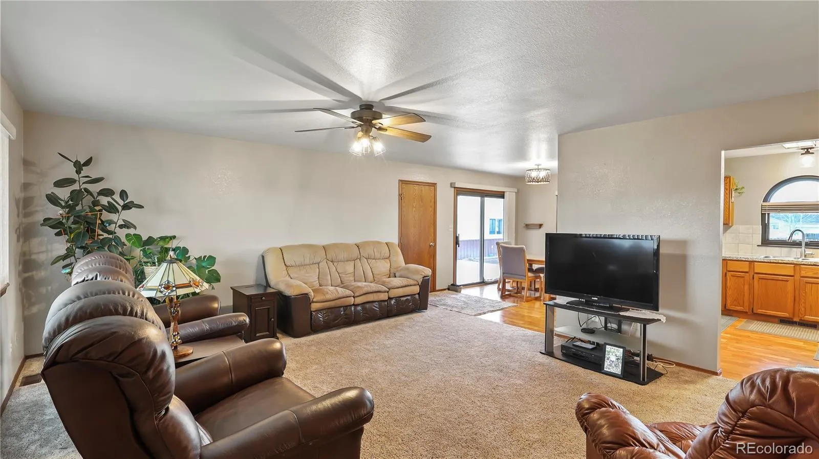 Wiggins, Colorado 80654, United States, 4 Bedrooms Bedrooms, ,2 BathroomsBathrooms,Residential,Active,97606