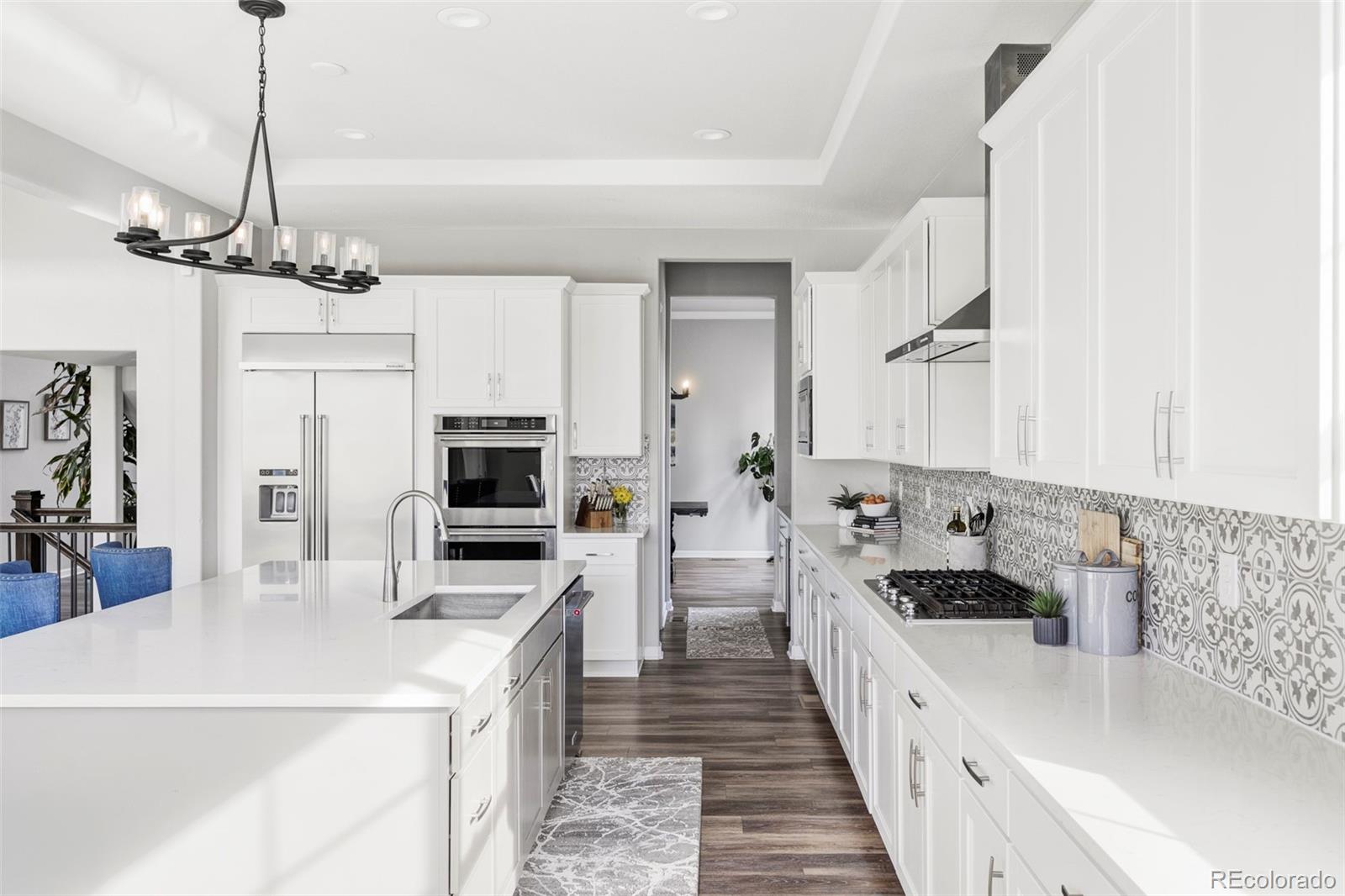 6843 S Vandriver Court