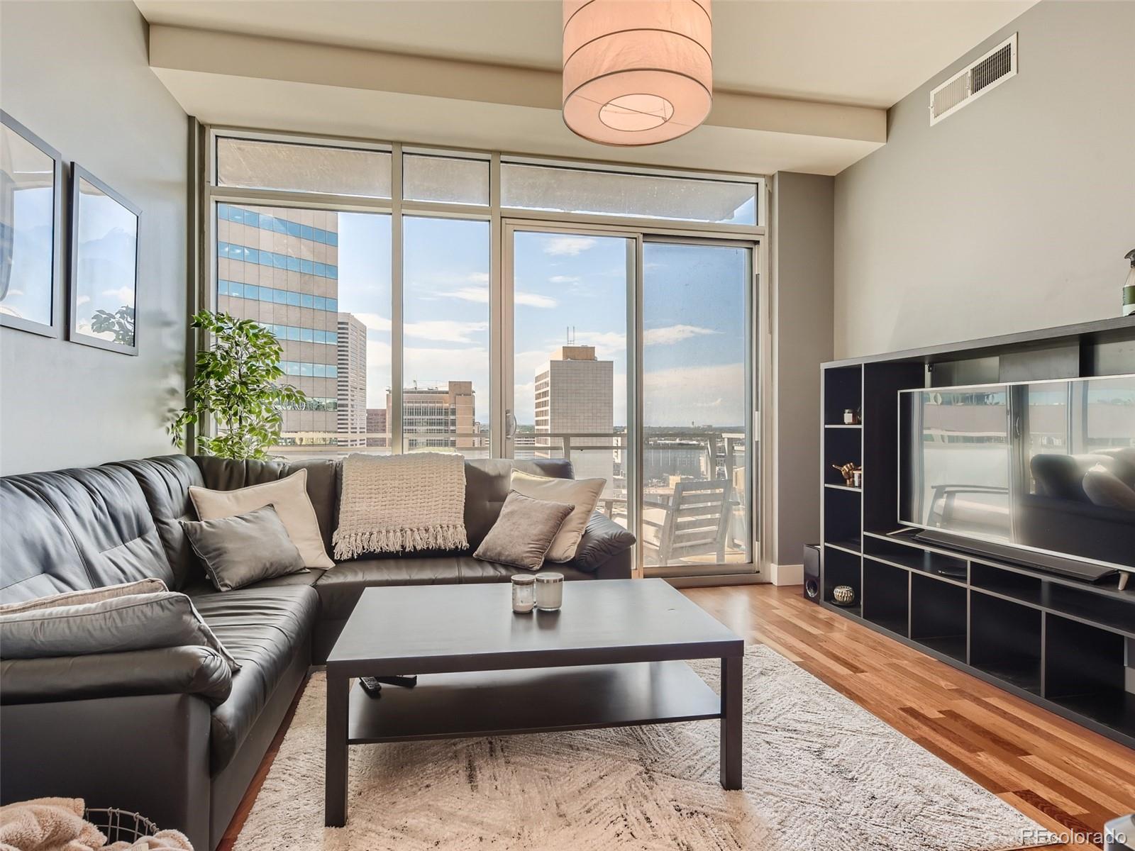 2001 Lincoln Street 1412