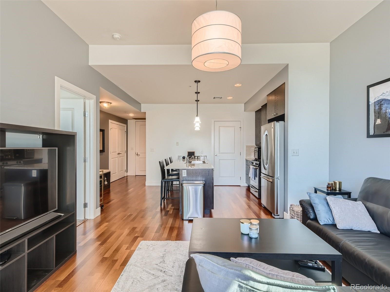 2001 Lincoln Street 1412