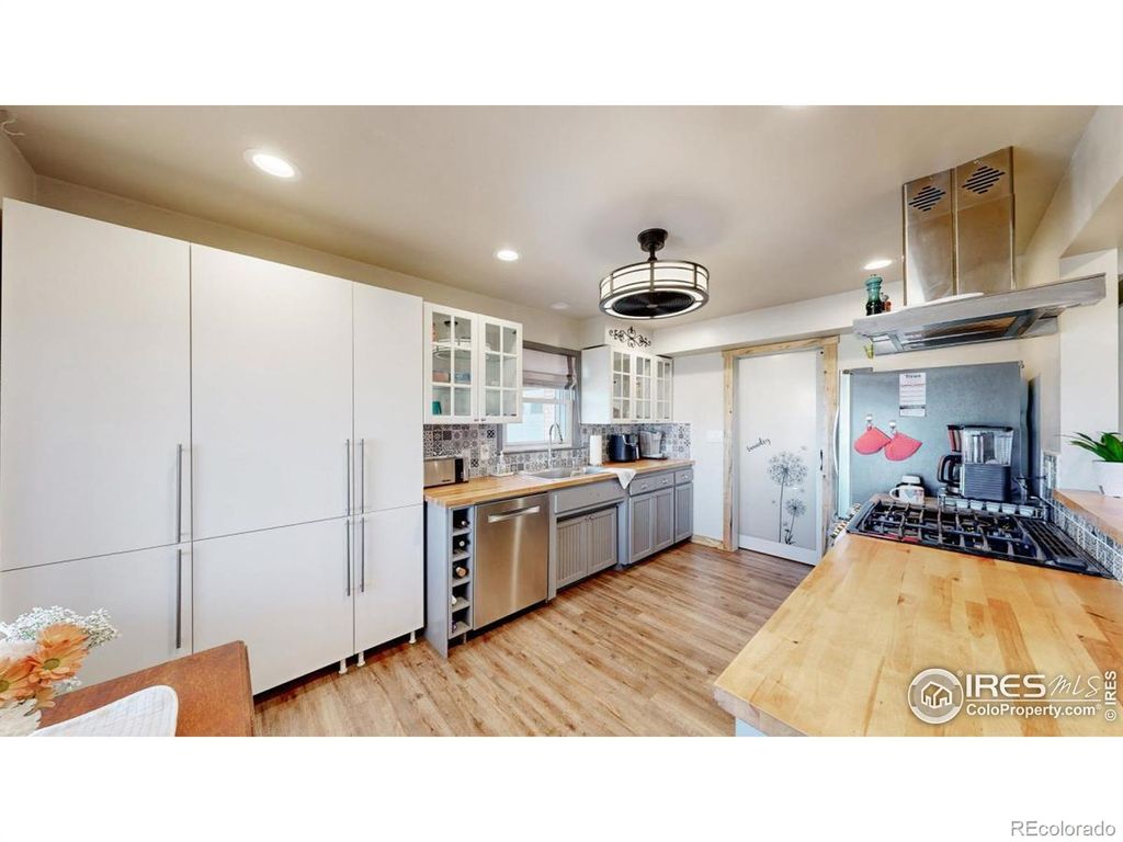 Photo of 1120 W Eisenhower Boulevard, Loveland, CO 80537 (MLS # IR1047447)