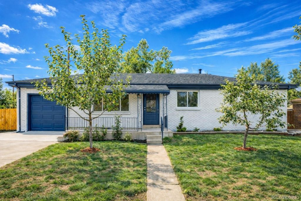 Photo of 2997 W Tanforan Drive, Englewood, CO 80110 (MLS # 8989400)