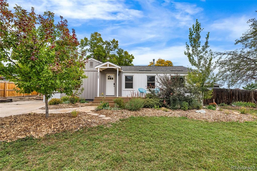 Photo of 7105 Geneva Court, Lakewood, CO 80214 (MLS # 2195220)
