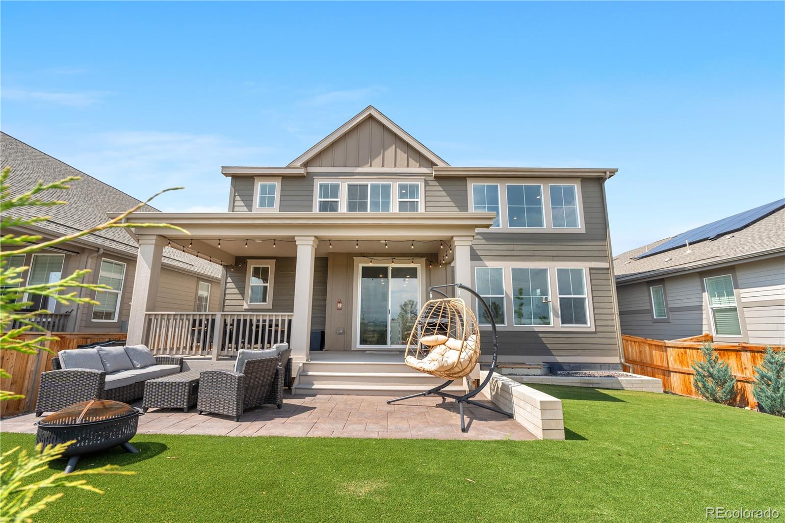 864 Clover Loop
