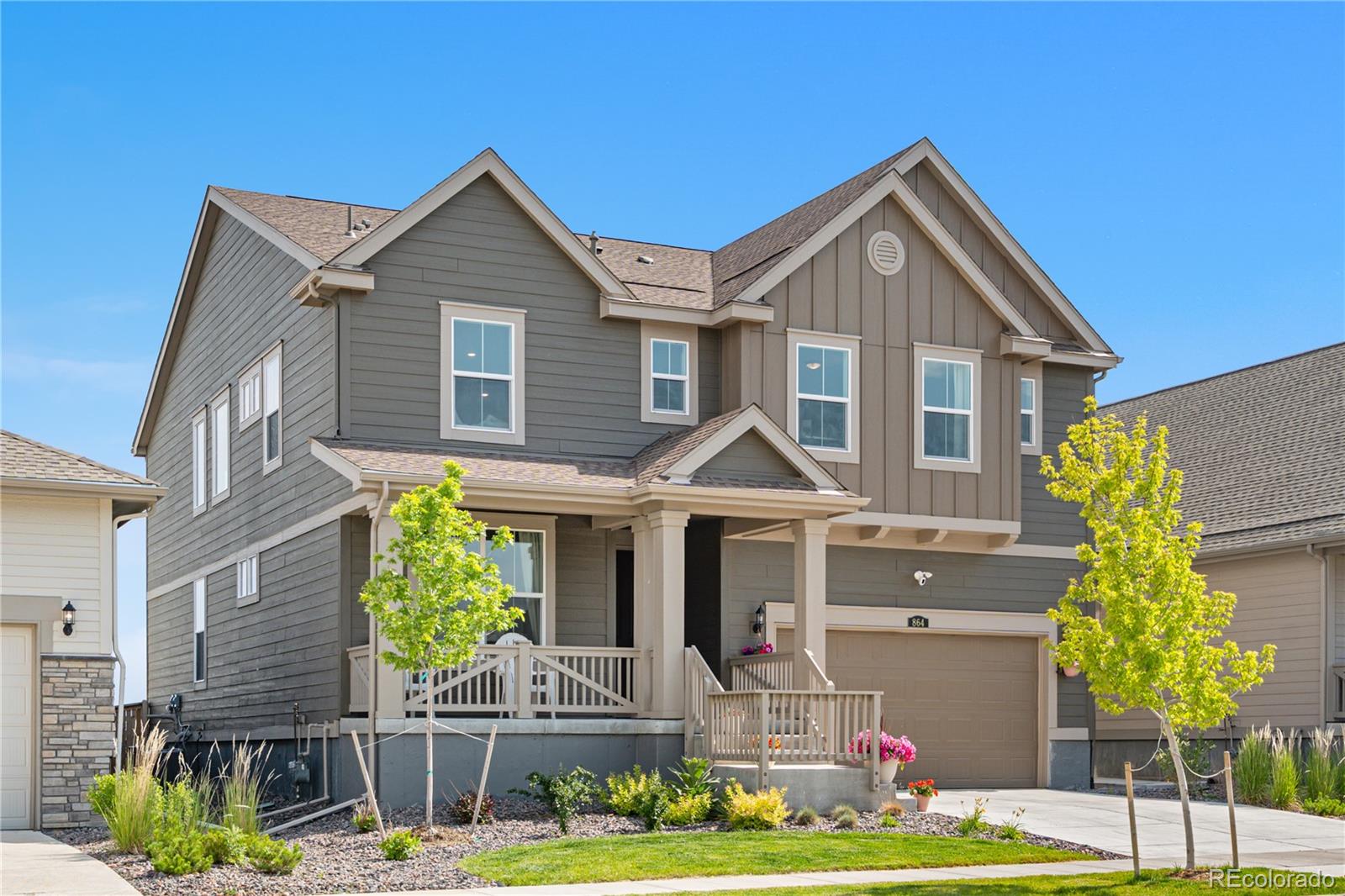 864 Clover Loop