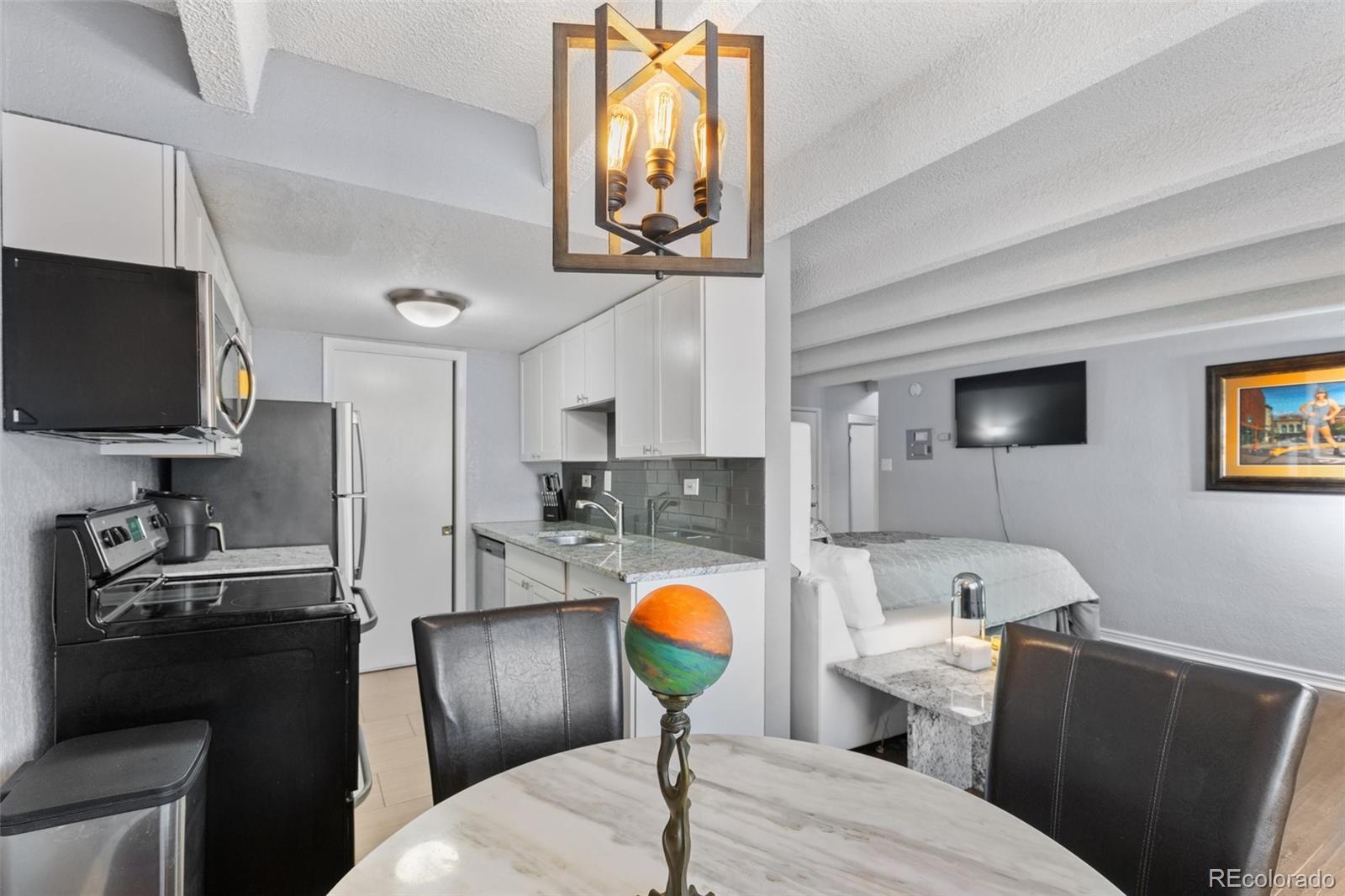 200 N Pearl Street 106