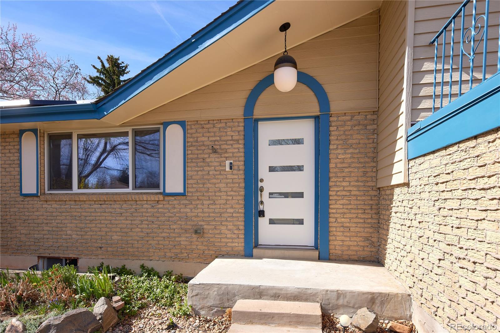 4264 E Geddes Avenue