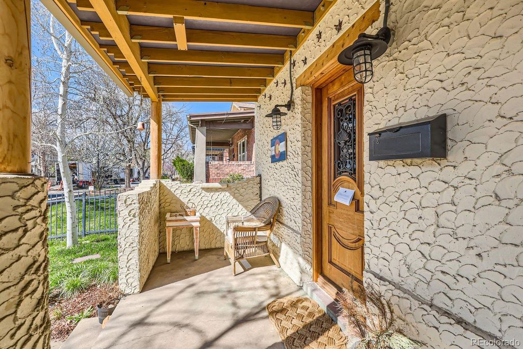 Photo of 2314 Dexter Street, Denver, CO 80207 (MLS # 9883179)